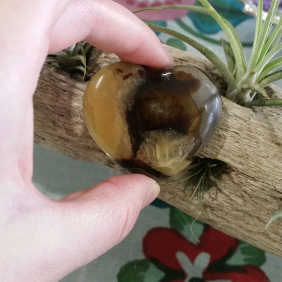 Septarian  Multicoloured Heart Crystal - Picture 1 of 2